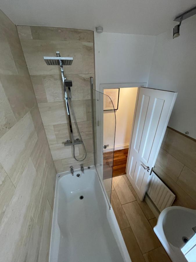 Spacious Flat Opposite The Oval Leilighet London Eksteriør bilde